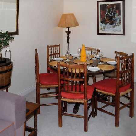 47 Wetherby Way, 3 Bedrooms, Sleeps 6, Easy Walk To Town, Parking, Self Catering, Great View Стратфорд-апон-Эйвон Экстерьер фото