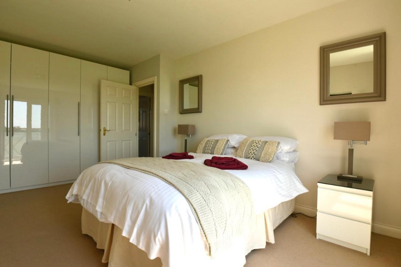 47 Wetherby Way, 3 Bedrooms, Sleeps 6, Easy Walk To Town, Parking, Self Catering, Great View Стратфорд-апон-Эйвон Экстерьер фото