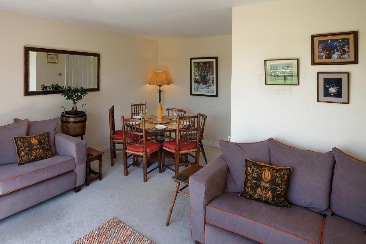 47 Wetherby Way, 3 Bedrooms, Sleeps 6, Easy Walk To Town, Parking, Self Catering, Great View Стратфорд-апон-Эйвон Экстерьер фото