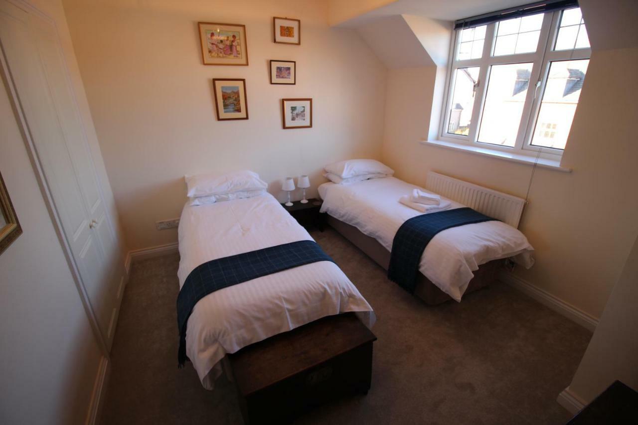 47 Wetherby Way, 3 Bedrooms, Sleeps 6, Easy Walk To Town, Parking, Self Catering, Great View Стратфорд-апон-Эйвон Экстерьер фото